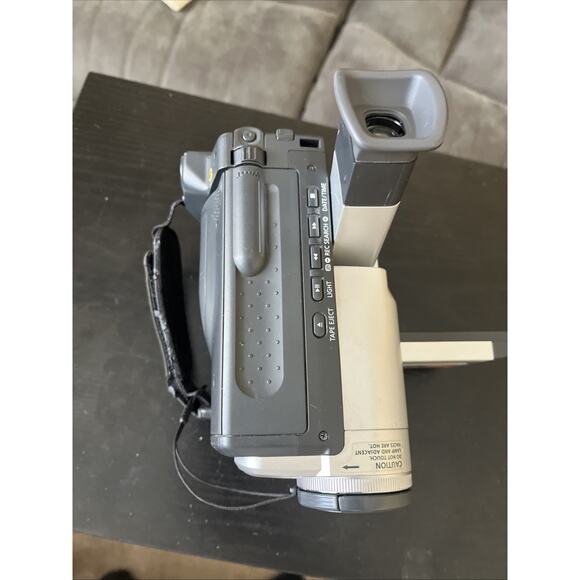 Samsung SCL906 Hi8 NTSC Video Camera Camcorder - NO CHARGER OR BATTERY - Picture 7 of 8